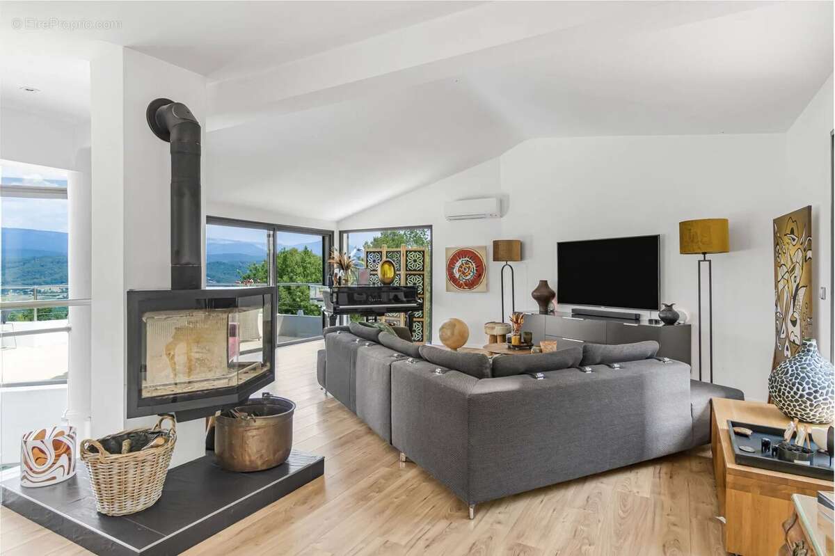 Villa d’exception à Tourrettes avec vue spectaculaire - photo 8