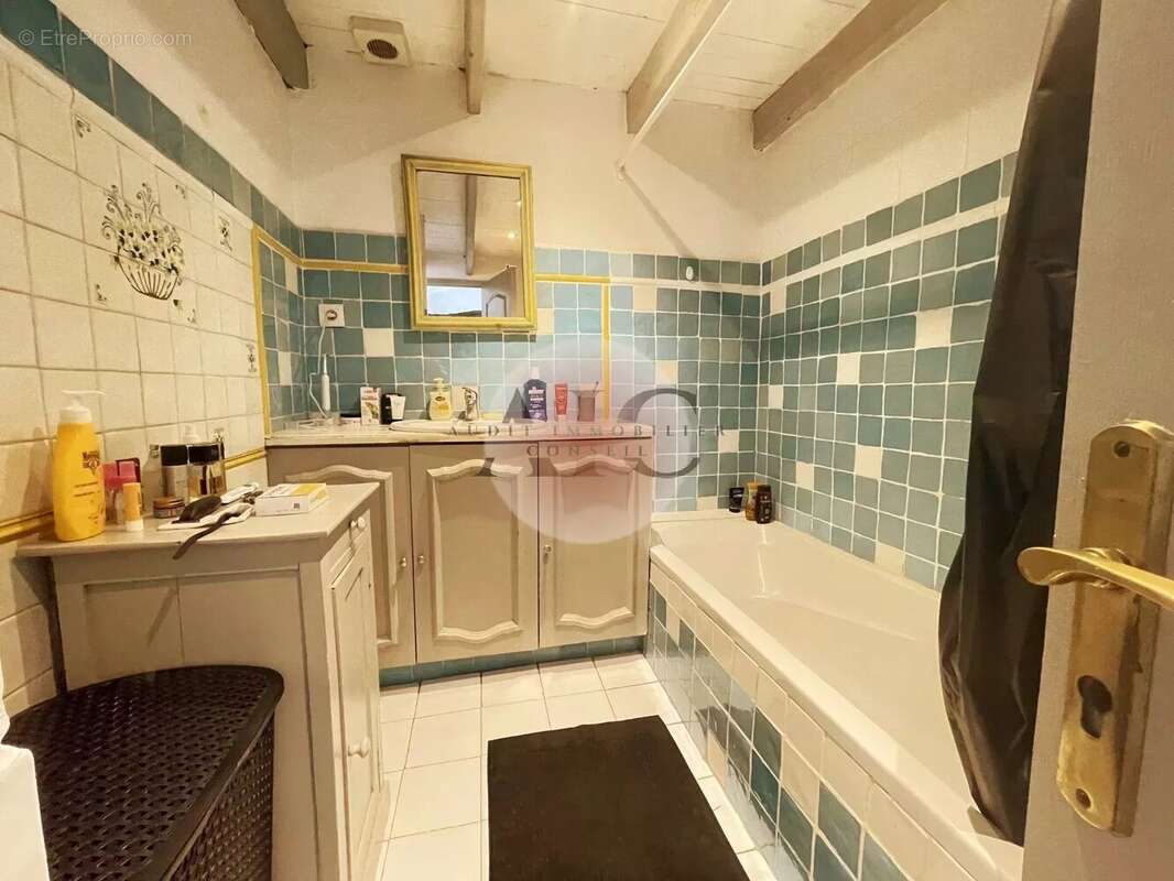 Appartement à FAYENCE