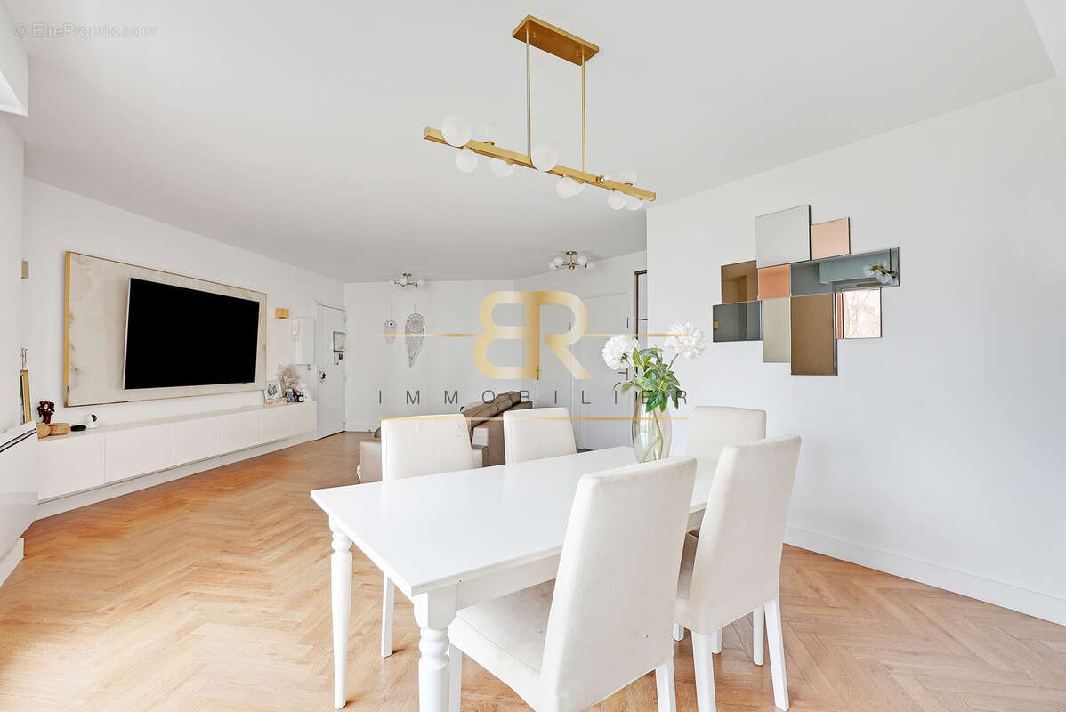 Appartement à LEVALLOIS-PERRET