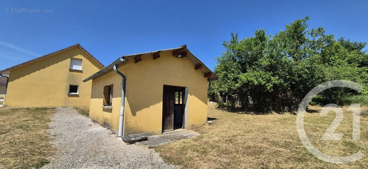 Maison à COUSANCE