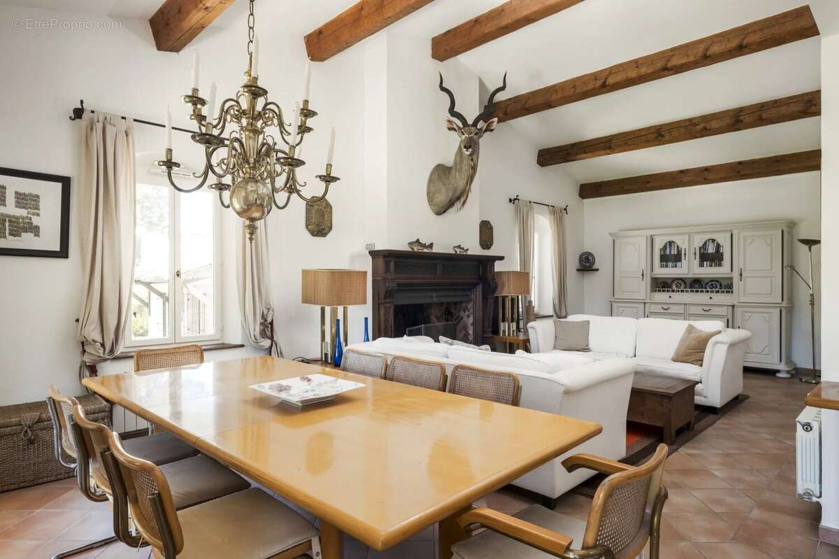 Maison à MOUANS-SARTOUX