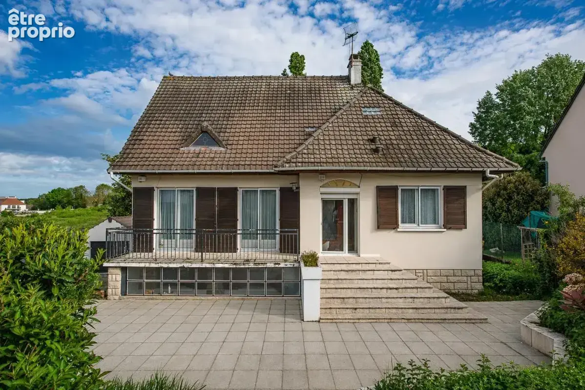 Maison familiale de 125 m² à Longperrier - photo 2