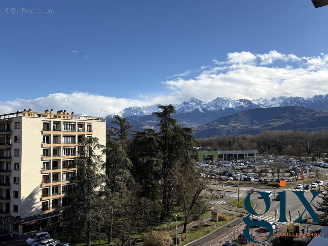 Appartement à MEYLAN