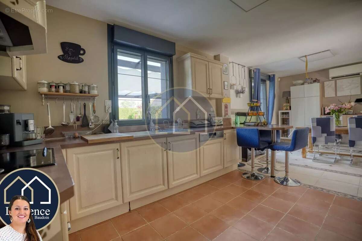 Maison à SAINTE-GEMME-MORONVAL