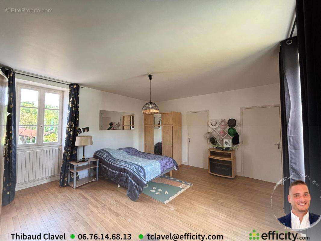 Maison 341 m² à Champniers  - photo 15