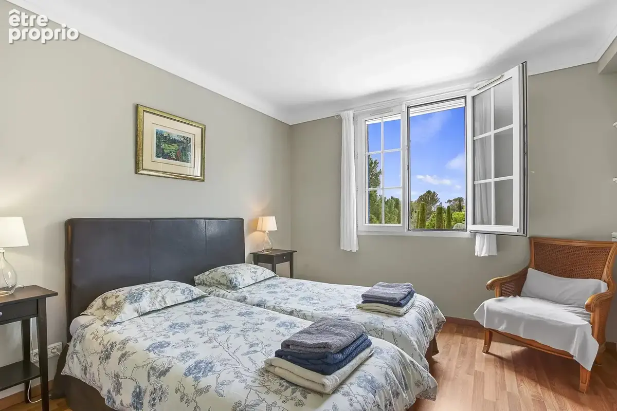 Proche Lorgues - Magnifique propriété de 218 m² + Appartement indépendant -Terrain de 8000m² - photo 17