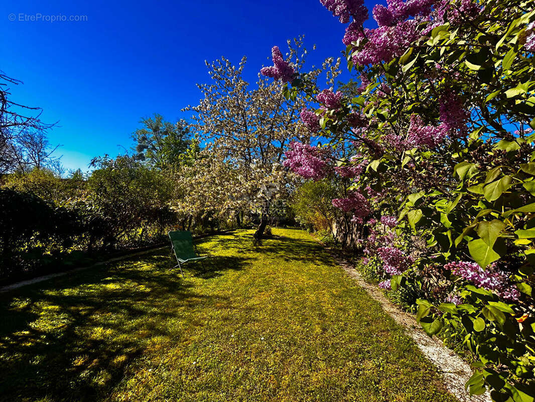 Maison à VERNEUIL-SUR-SEINE