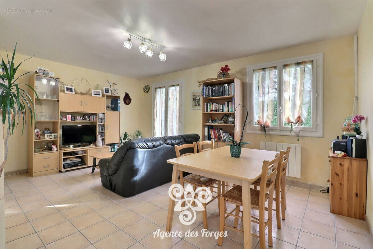 Maison à MONTREVAULT