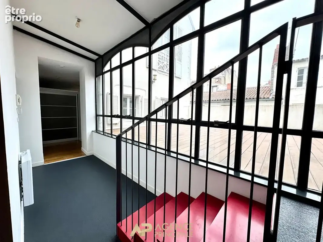 Appartement - Type 3 - 69m2 - Terrasse de 40m2 - La Rochelle Centre ville - photo 16