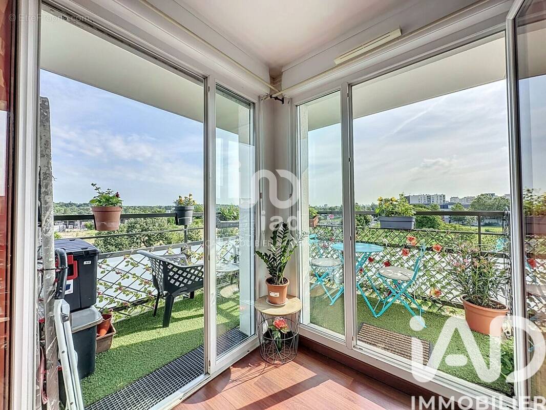 Photo 1 - Appartement à DAMMARIE-LES-LYS