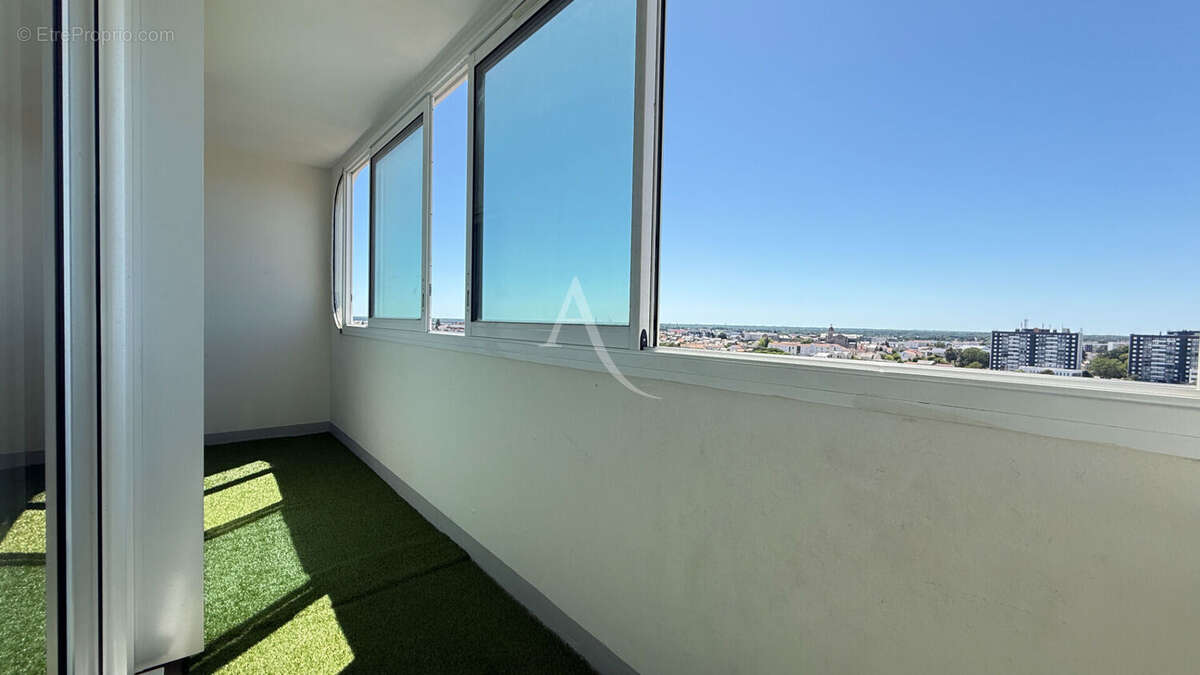 Appartement La Roche Sur Yon 2 pièce(s) 60 m2 - photo 4