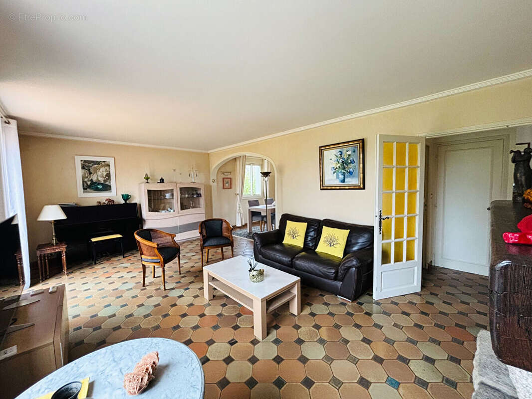 Spacieuse maison familiale 4 chambres centre de saint lyphard - photo 2