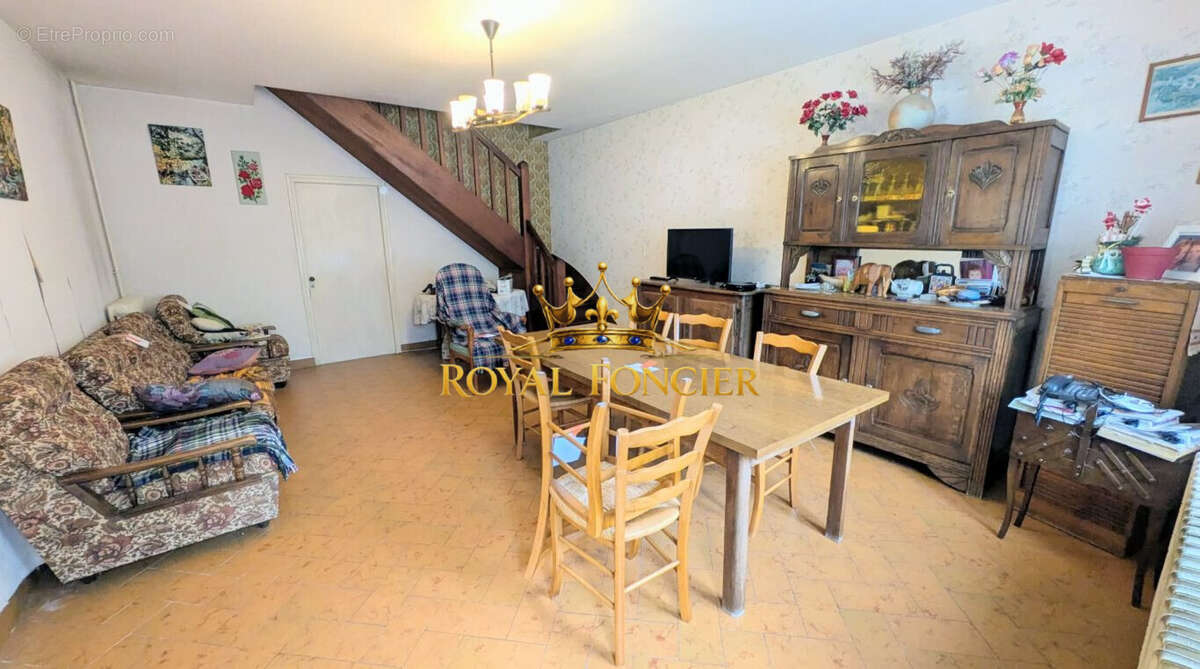 Maison 104 m² à Noyant-De-Touraine  - photo 4
