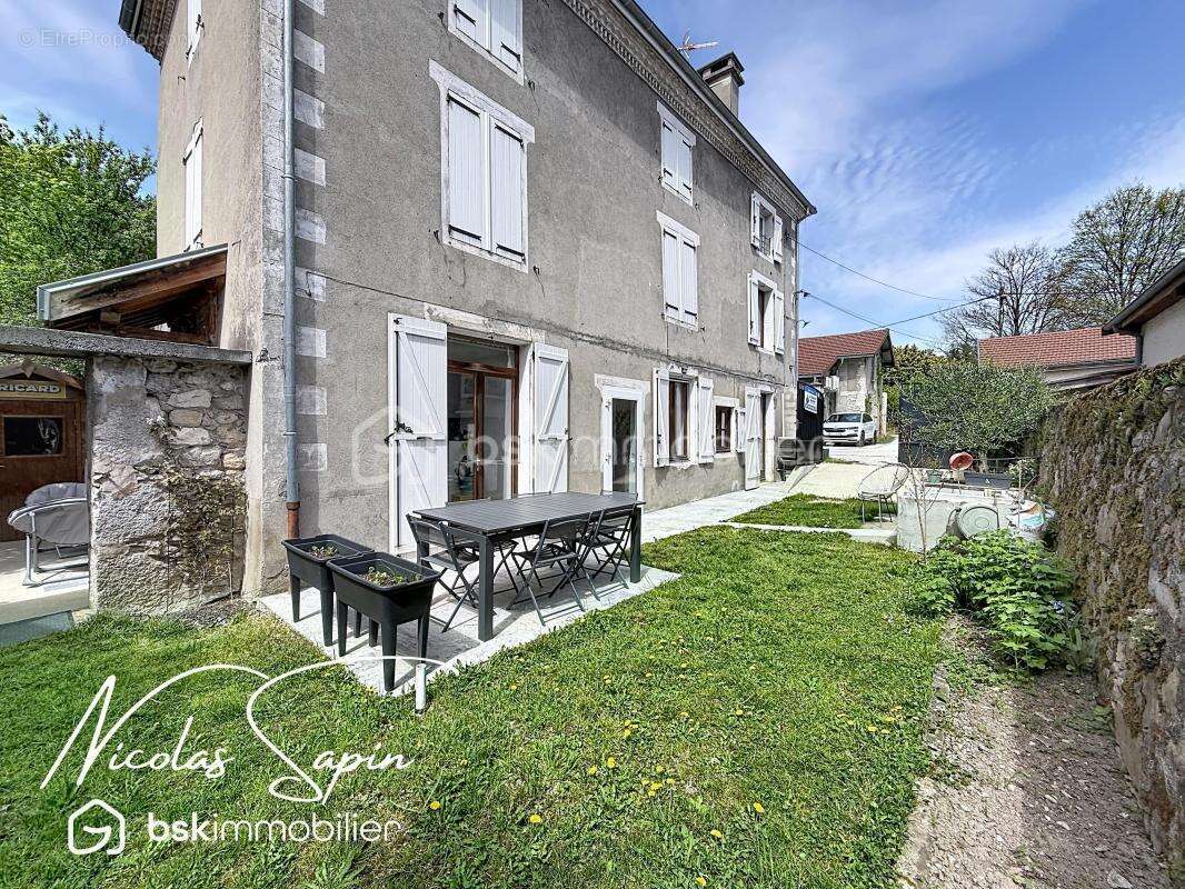 Appartement à VARCES-ALLIERES-ET-RISSET