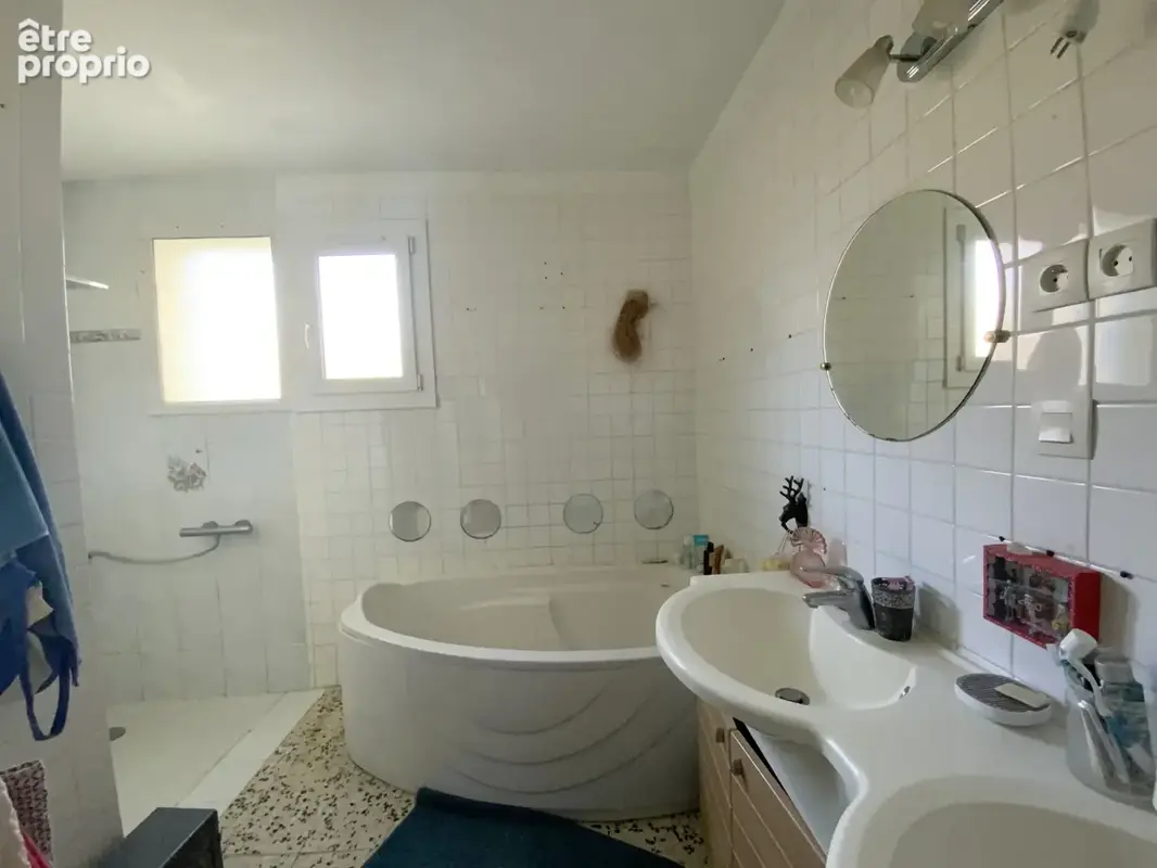Villa dans quartier recherché Uzès à pieds. - photo 10