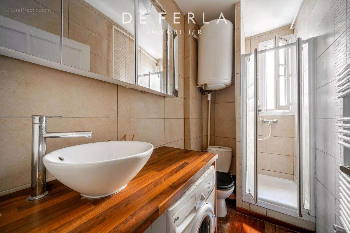 Appartement à PARIS-18E