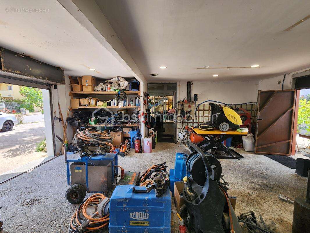 Local commercial + logement de fonction - photo 10