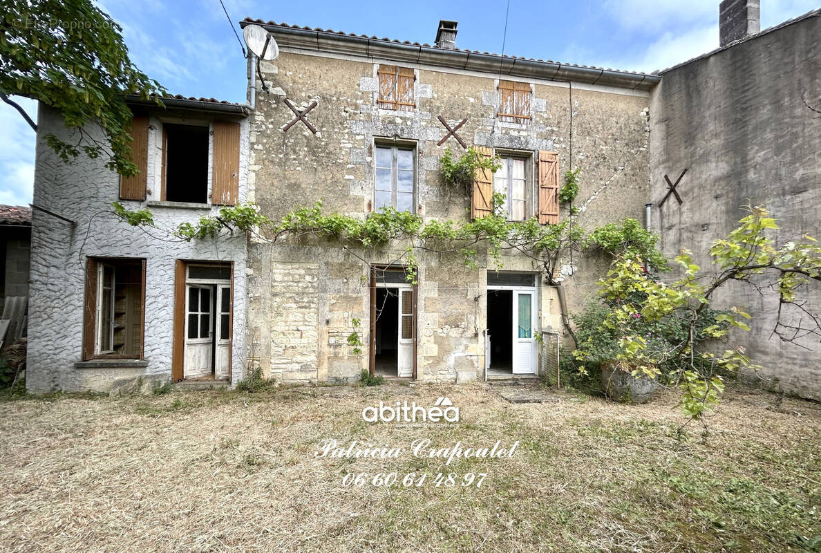 Maison à COULONGES