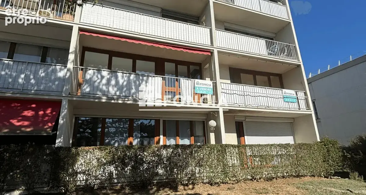 3 pièces au premier étage sans ascenseur avec grand balcon filant, parking extérieur et cave, dans résidence arborée, sécurisée - photo 21