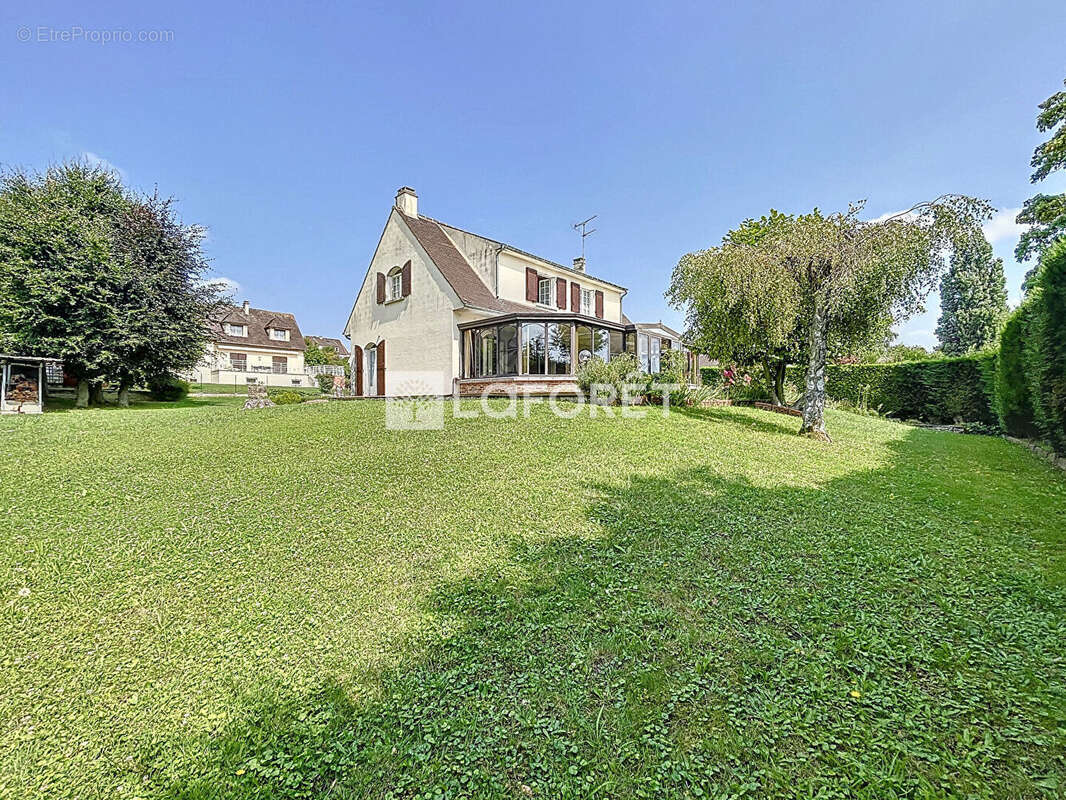 Maison à LUZARCHES