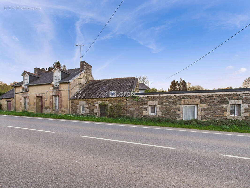 Maison à SAINT-THOIS