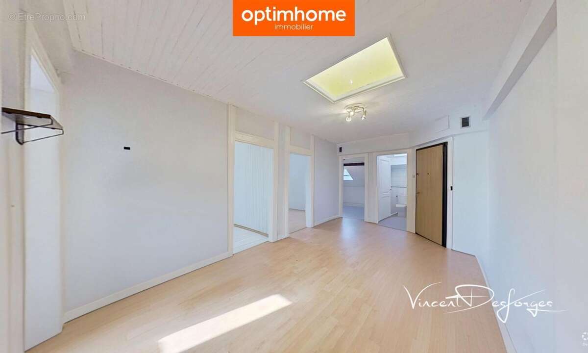 Appartement F4 – 3 chambres – 64,4 m² Carrez / 76 m² au sol – Dernier étage – Hayange – Proximité Luxembourg - photo 3