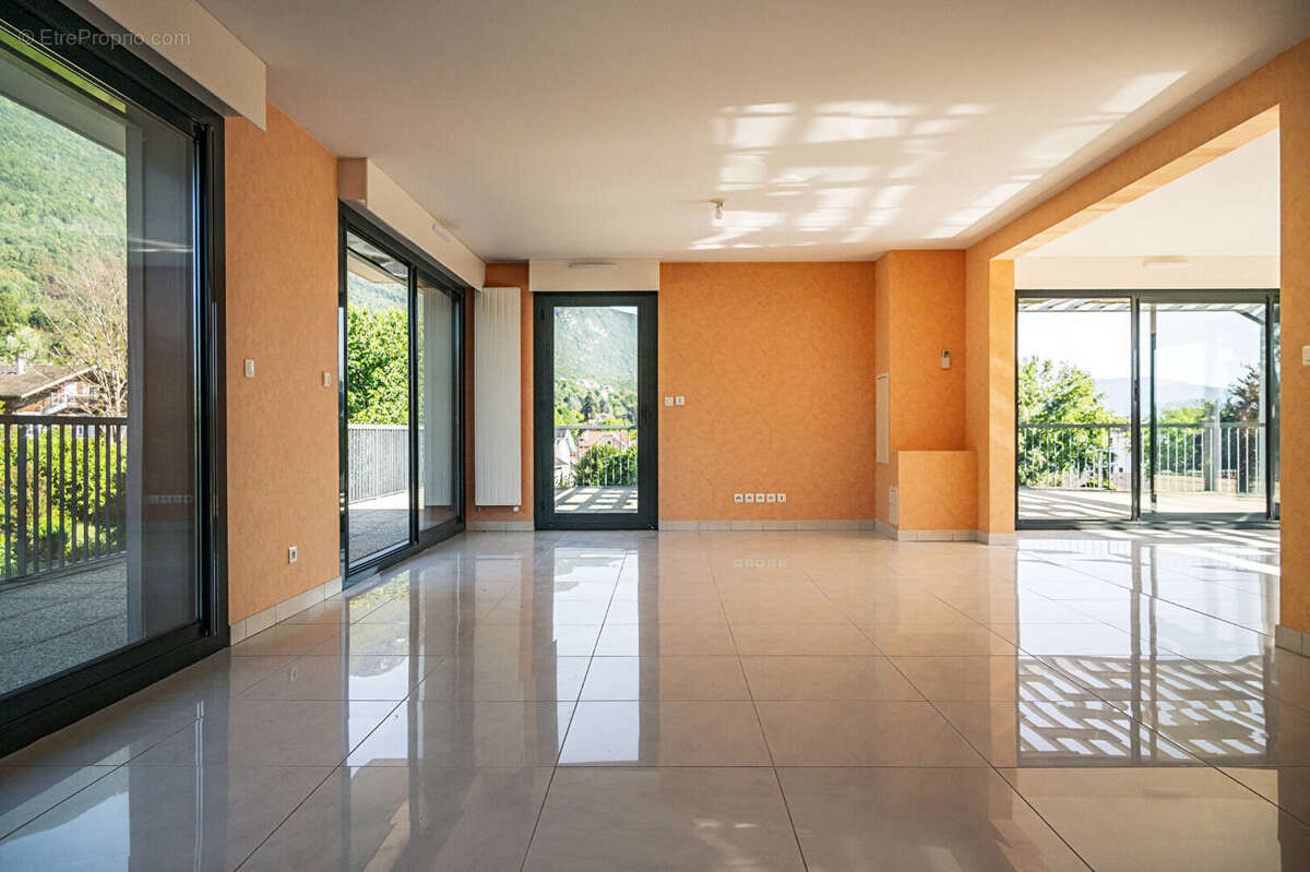 Appartement à LE BOURGET-DU-LAC