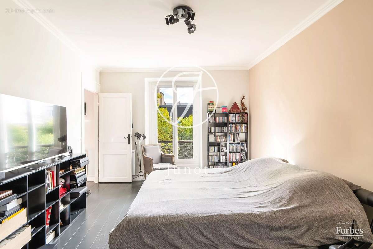 Appartement à PARIS-9E