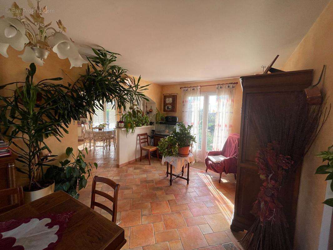 Maison à BARJAC