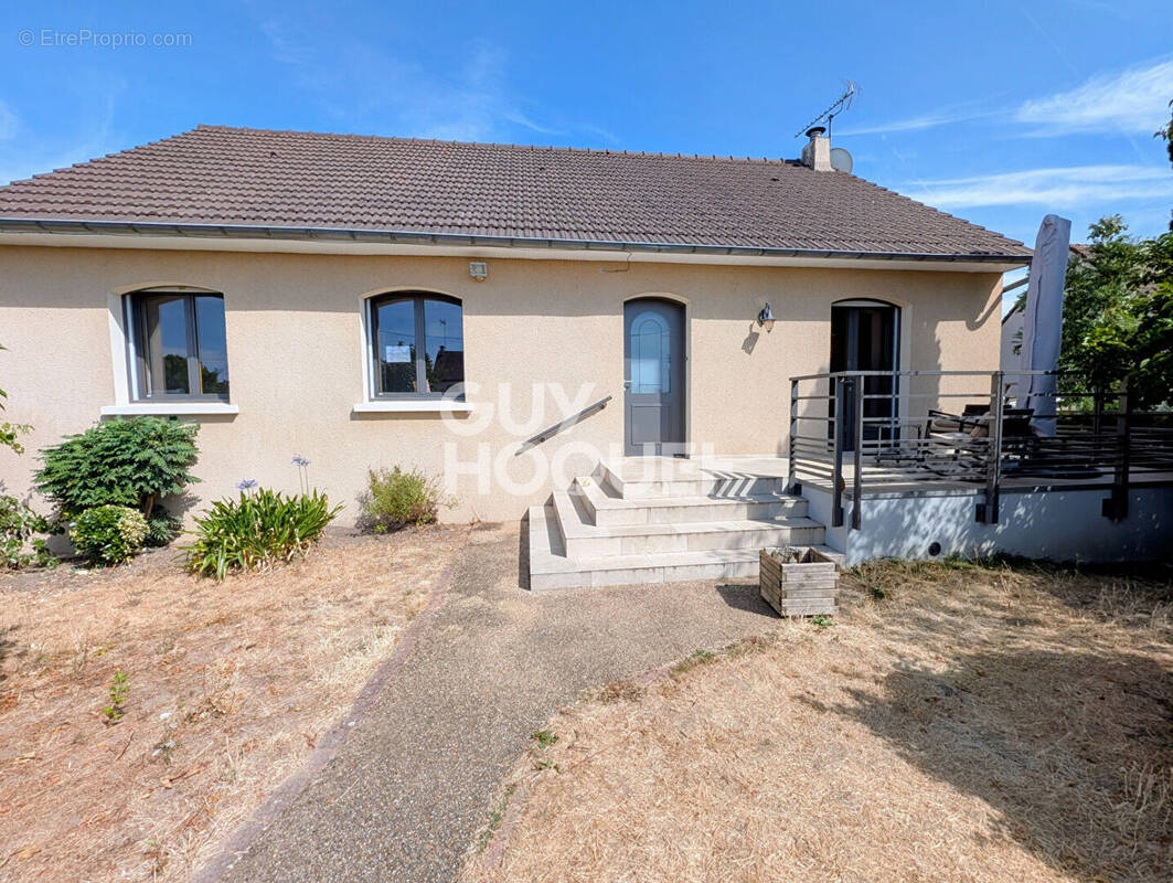 Maison à CHEMAZE