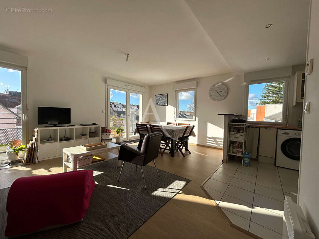 Appartement à INDRE