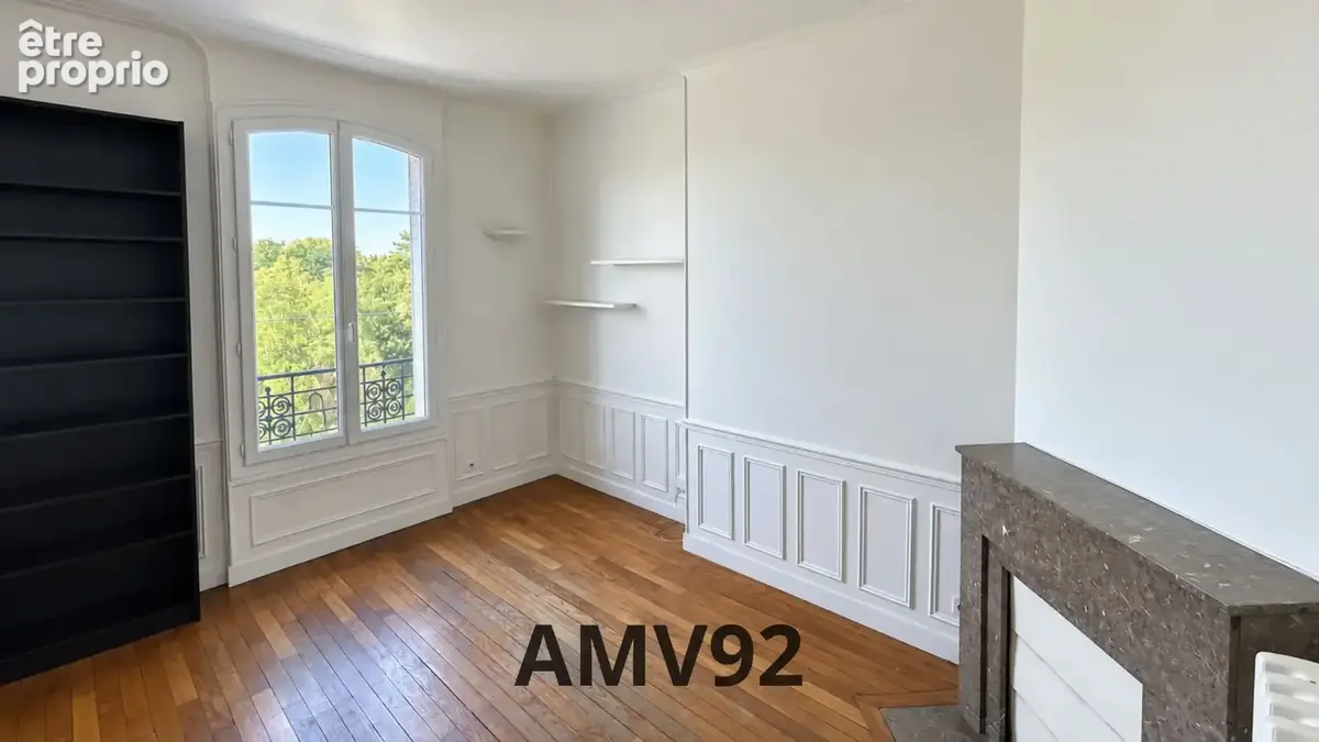Appartement à LA GARENNE-COLOMBES