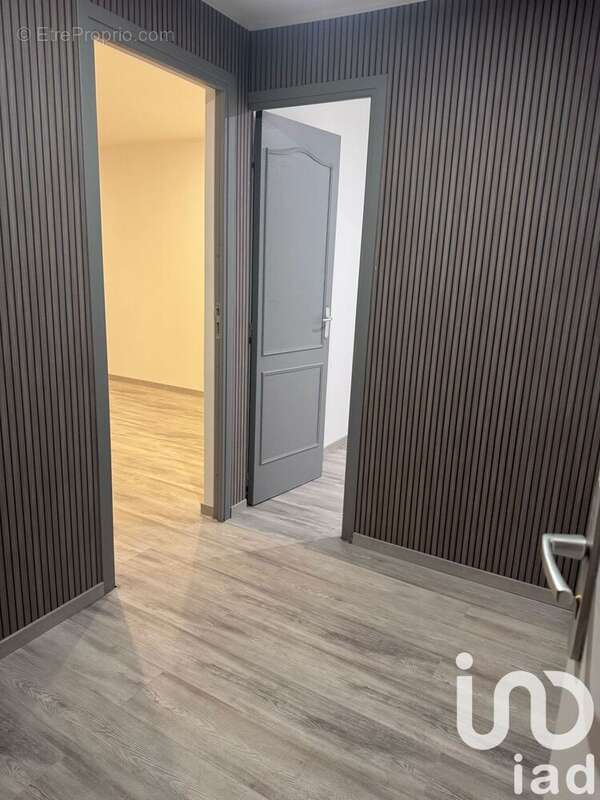 Photo 8 - Appartement à MONTEREAU-FAULT-YONNE