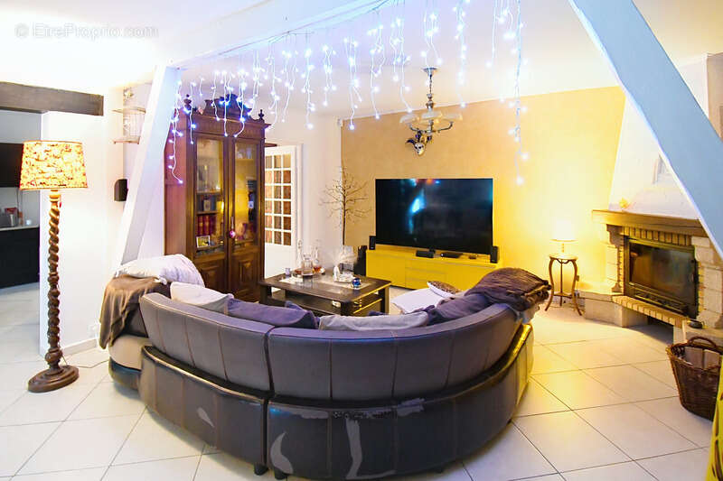 Maison à LEXY