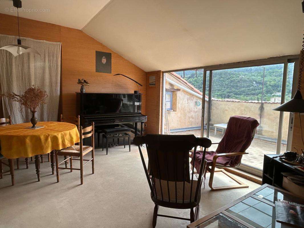 Appartement à NYONS