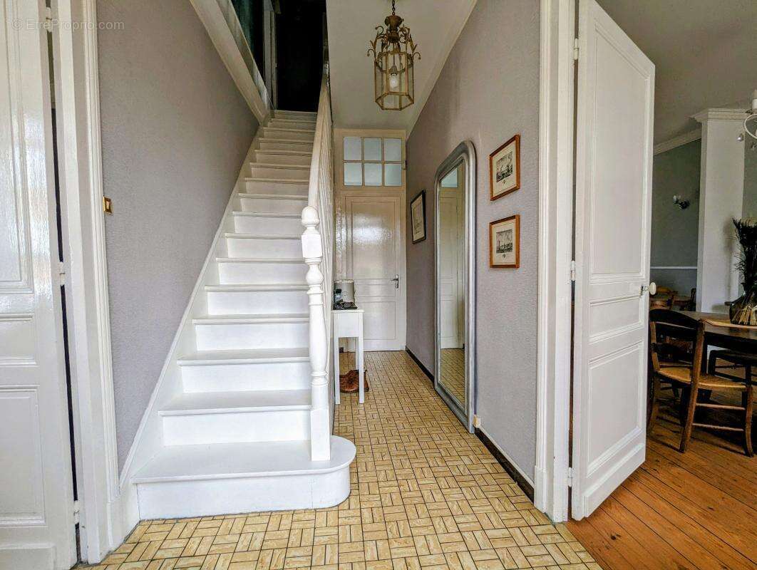 Maison à SARLIAC-SUR-L'ISLE