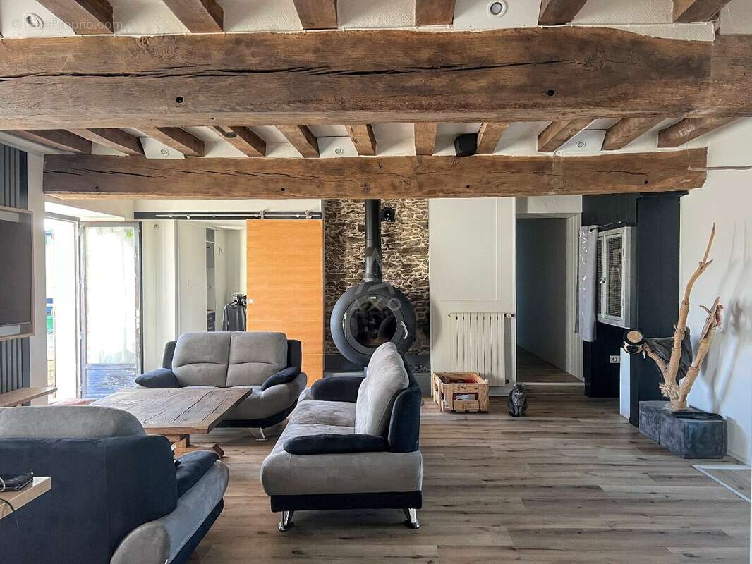Maison à LA ROUXIERE