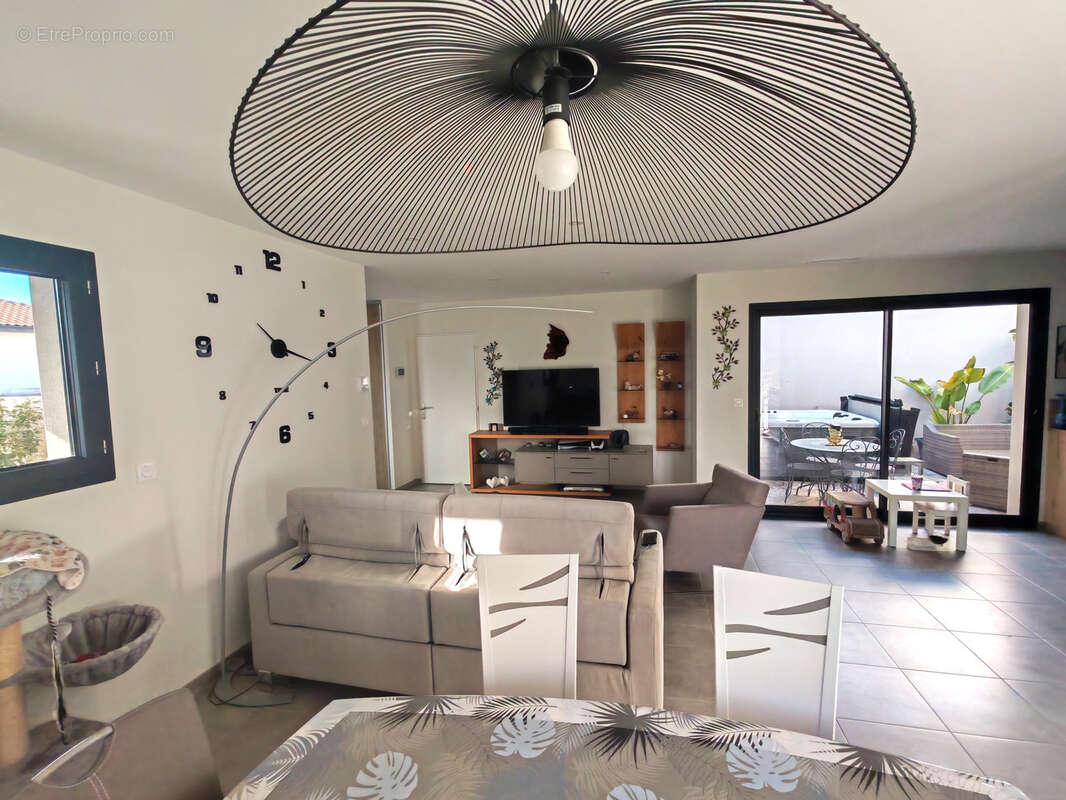 Maison à VILLENEUVE-DE-LA-RAHO