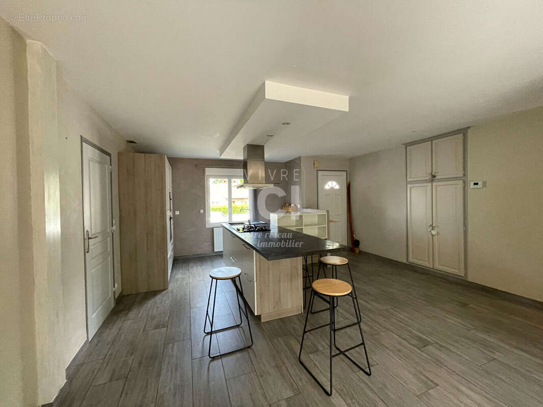 Maison à BOUGUENAIS