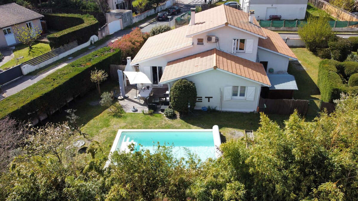 Maison à LE HAILLAN