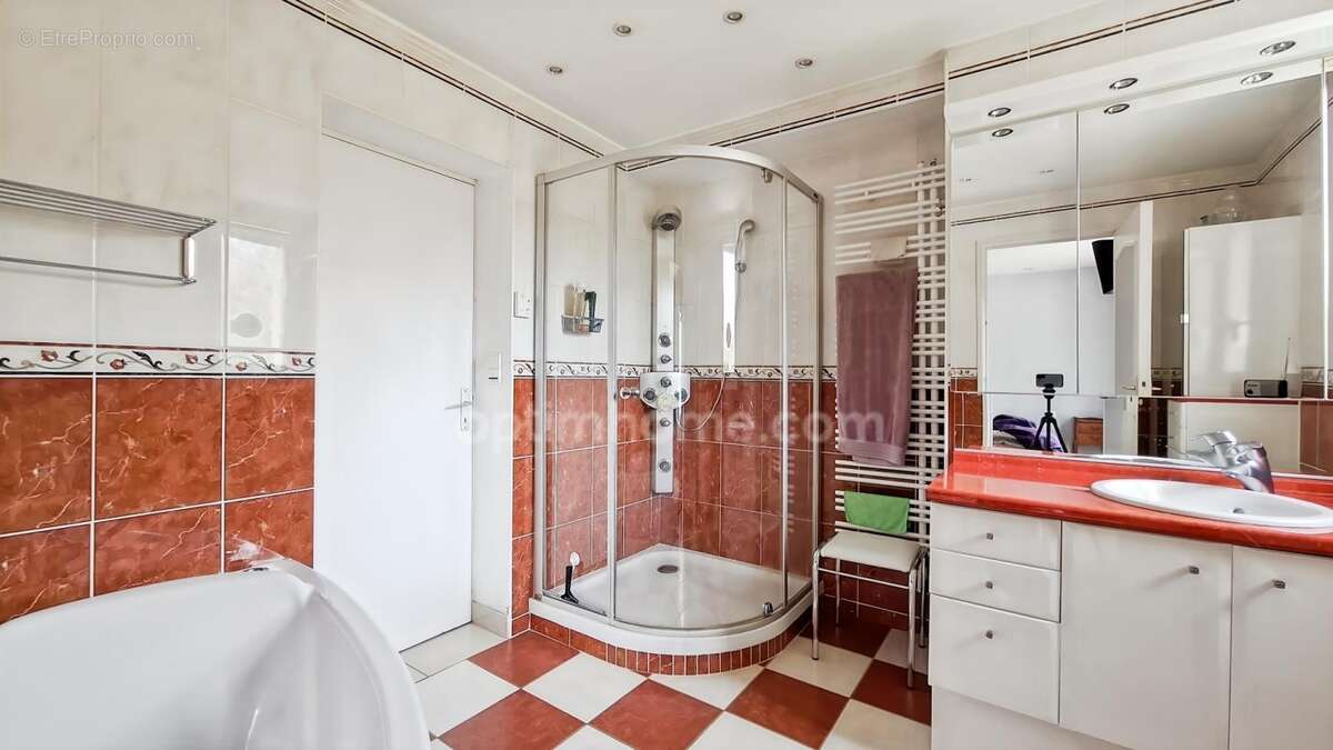Maison 155 m² – 3 chambres – Terrain 800 m² – Hauterive proche Vichy - photo 11