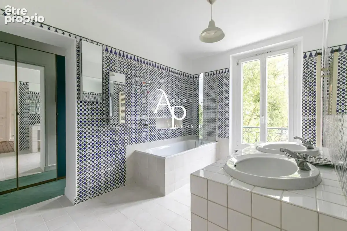 Maison 246 m² à Rosny-Sous-Bois  - photo 17
