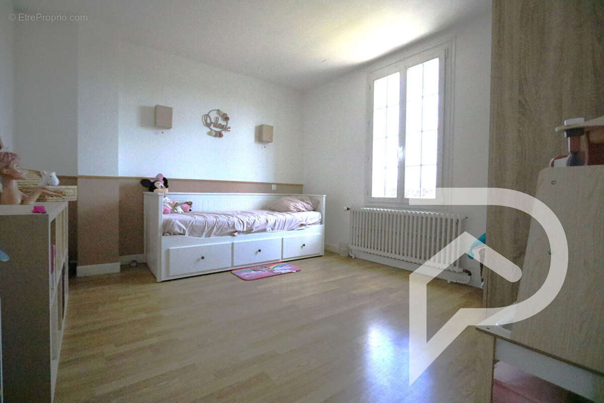 Maison à LONGUEIL-ANNEL