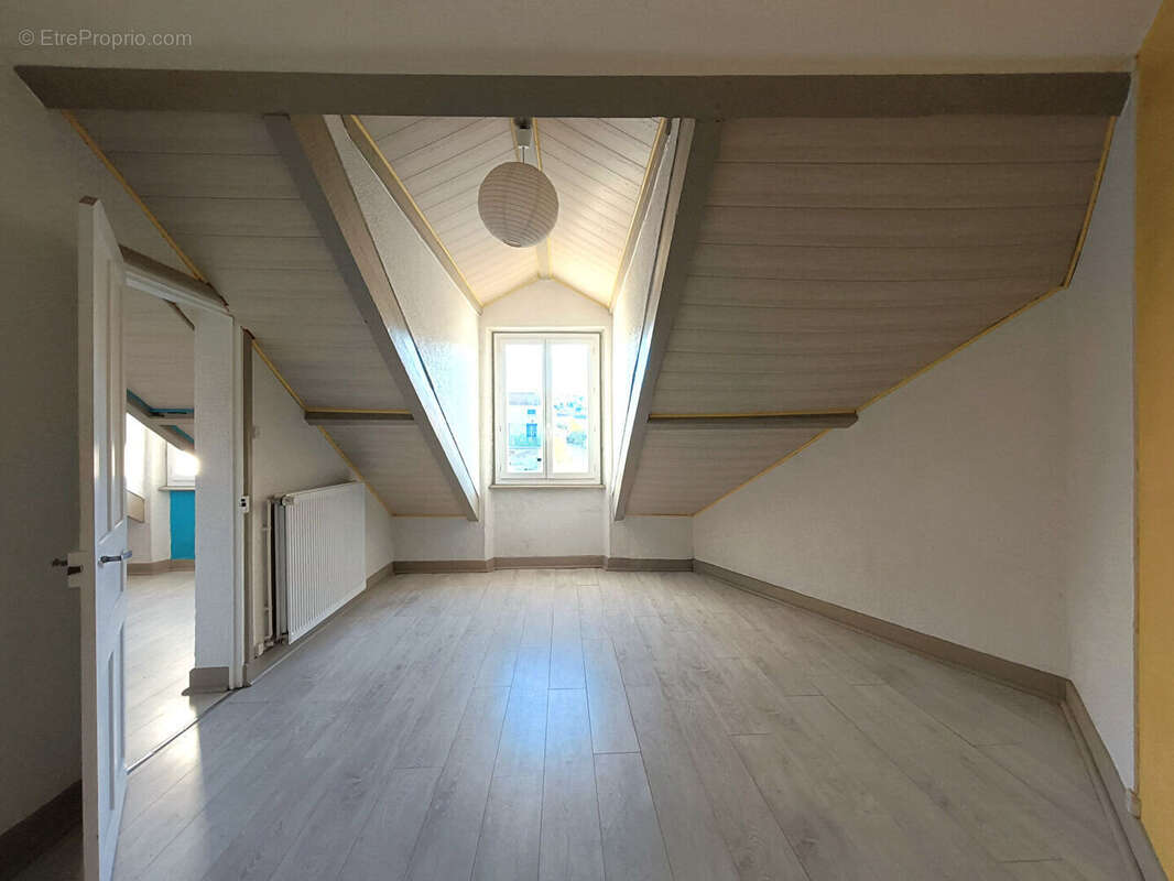 Maison à VALS-PRES-LE-PUY