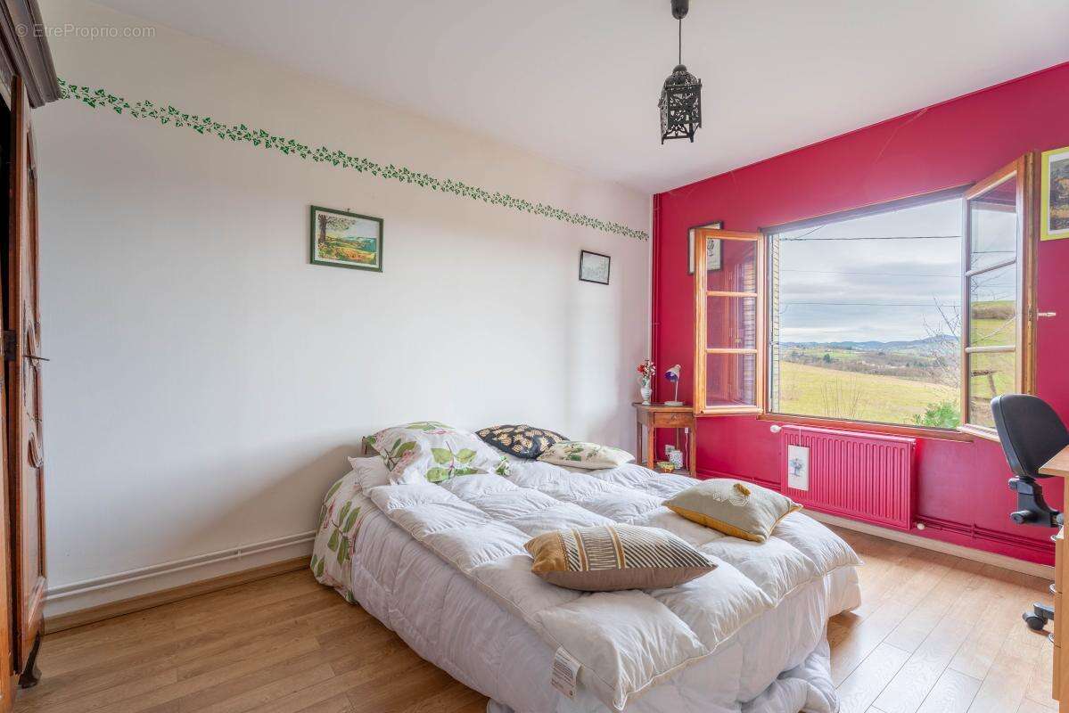Maison à BULLY