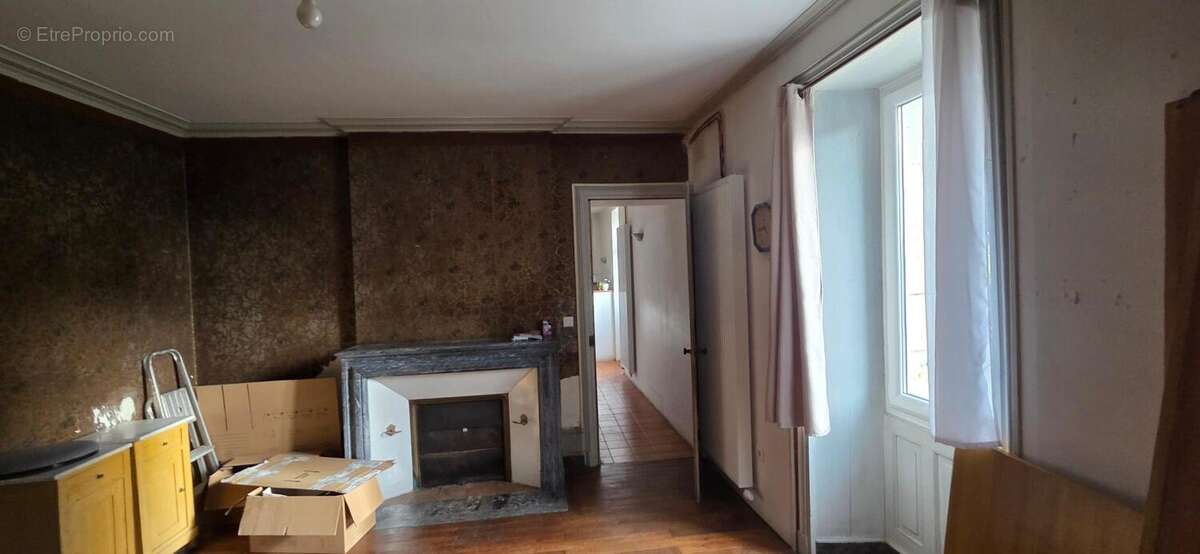 Maison 182 m² à Monthoiron  - photo 3