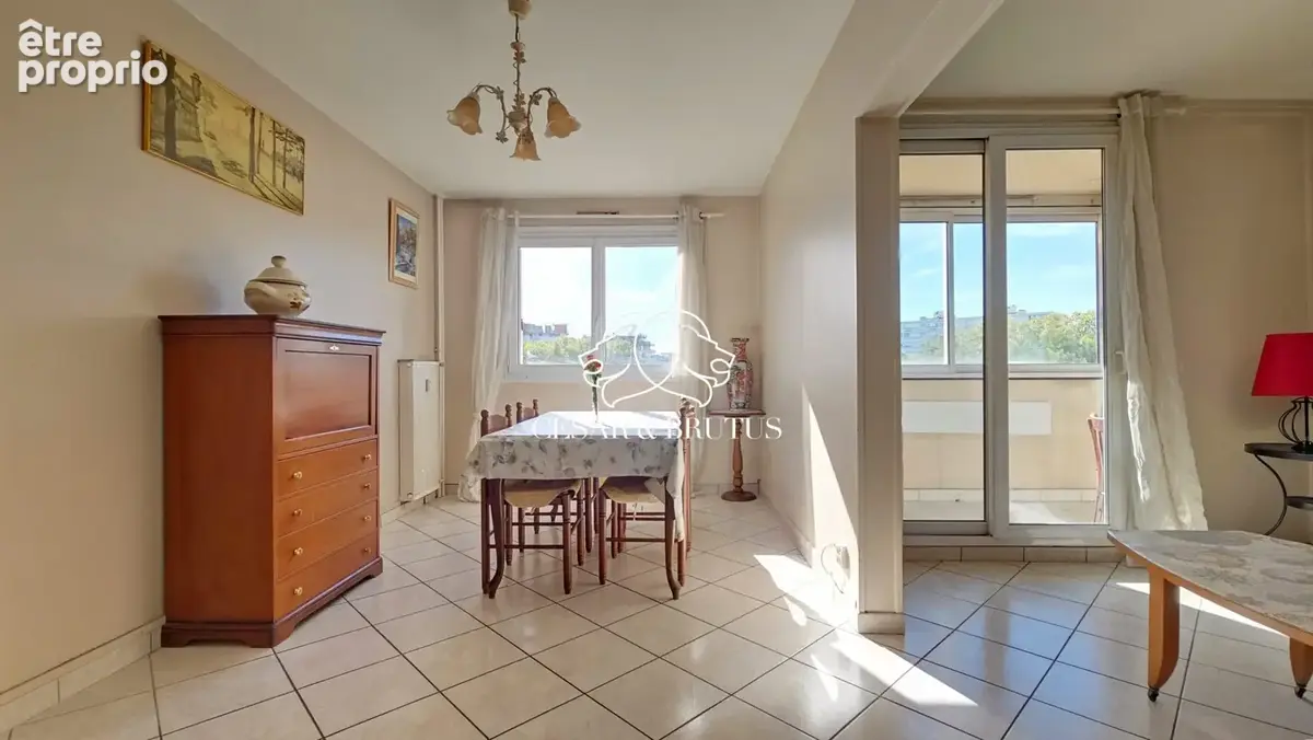 Appartement 4 pièces 87 m² à vendre à Vaulx-En-Velin (69120) - photo 5