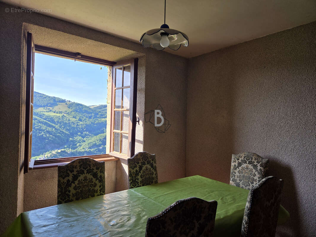 Maison à REQUISTA
