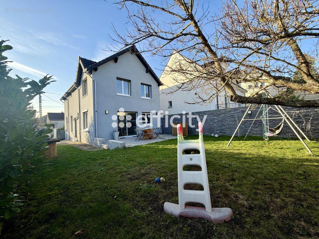 Maison à ORMESSON-SUR-MARNE