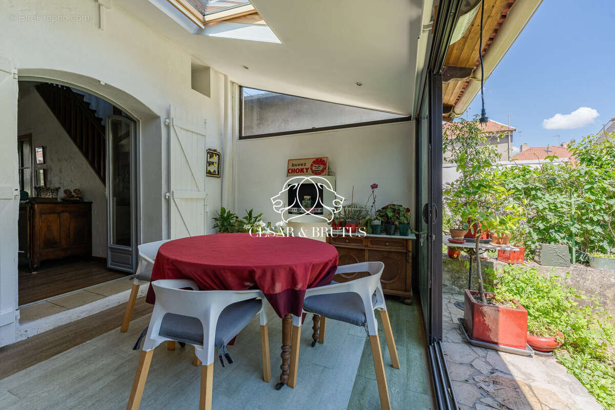 Maison à VILLEURBANNE